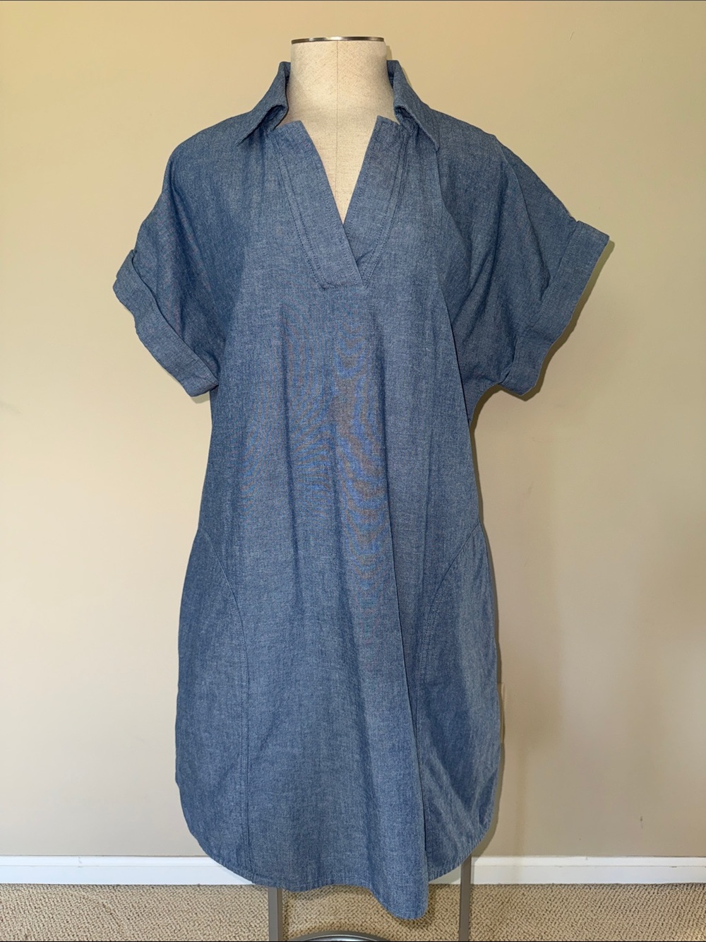 Banana Republic Denim-Effect V-Neck Short Sleeve Shift Dress - Blue
